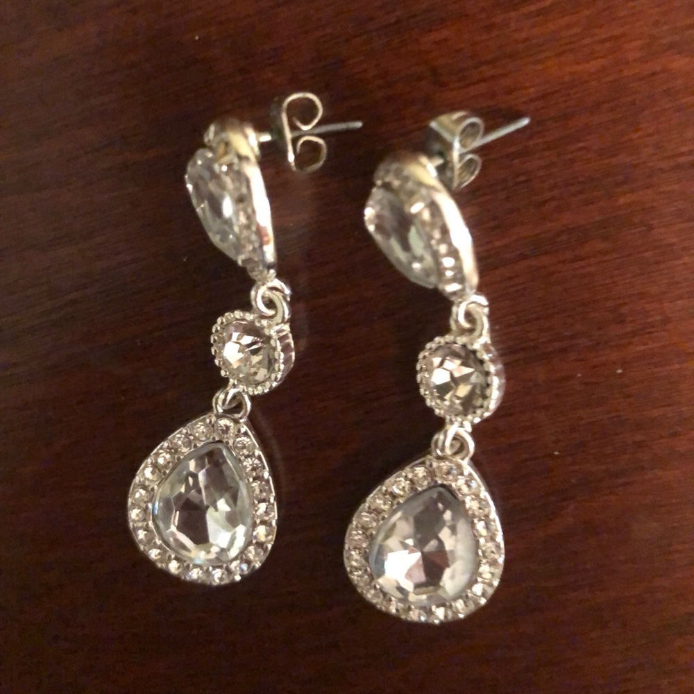 Dangle earrings